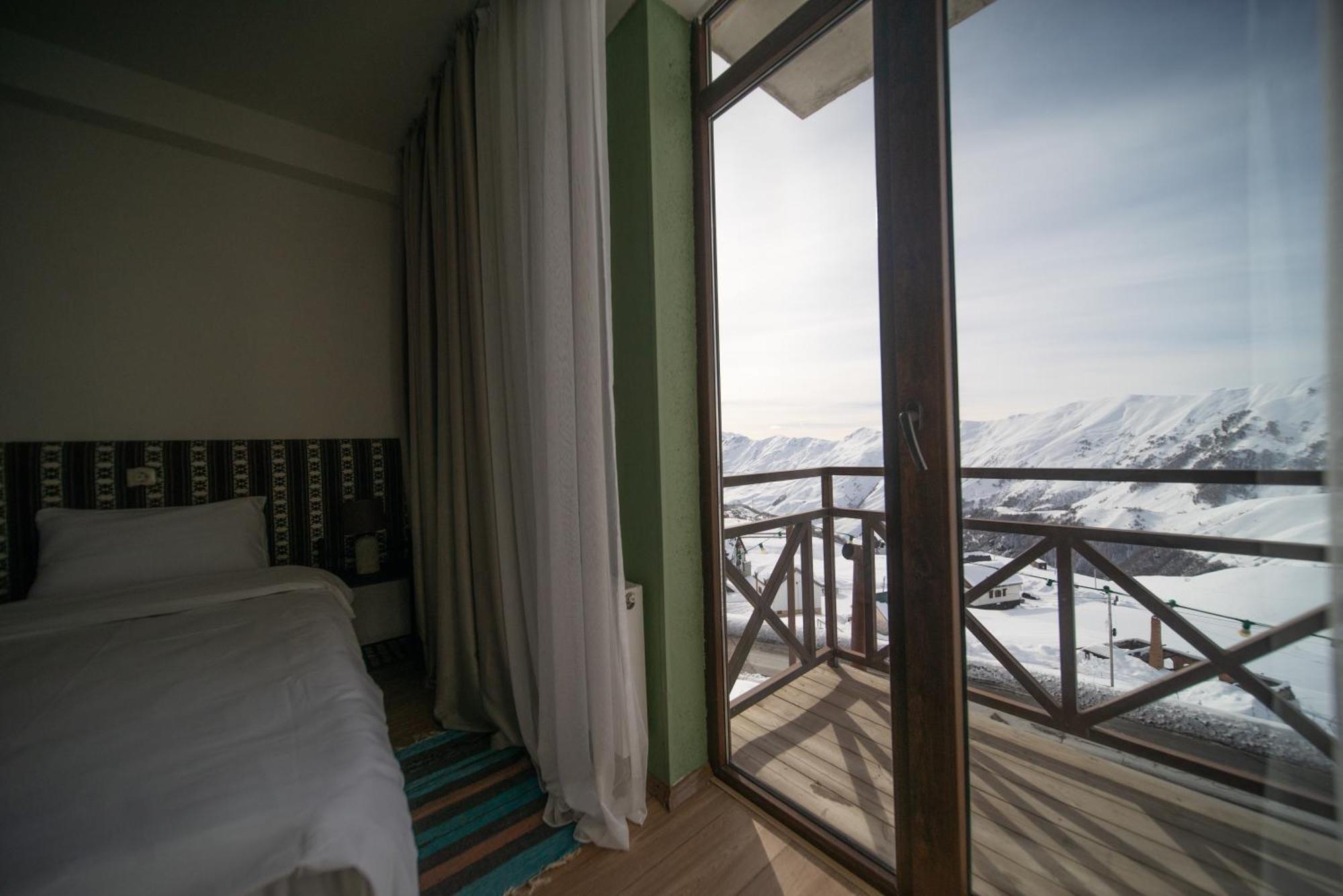 Chalet Papa Basili Gudauri Exterior photo